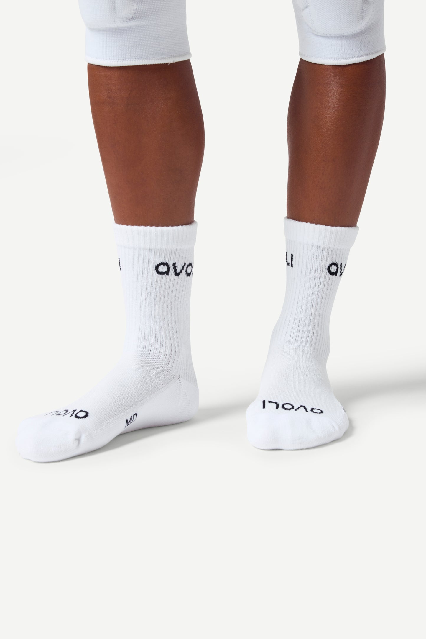 Avoli Crew Sock Three Pack in White With Black