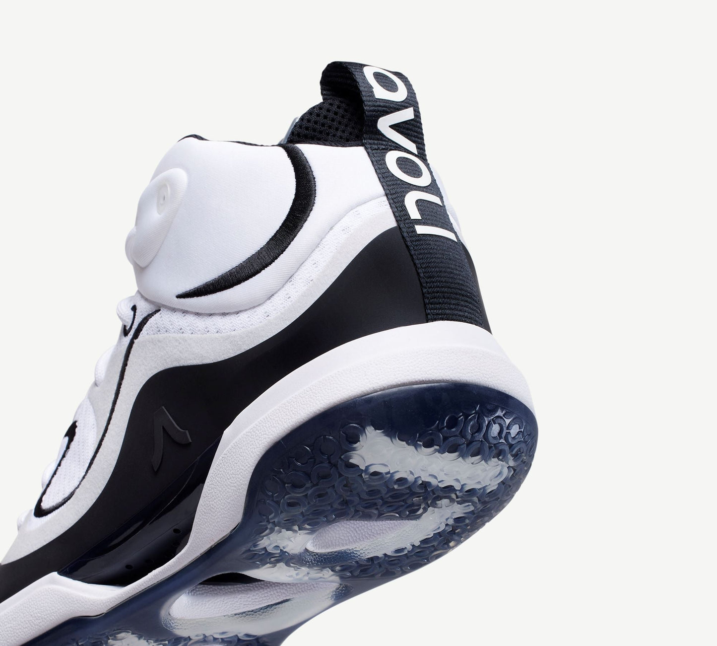 Avoli Mid White Black