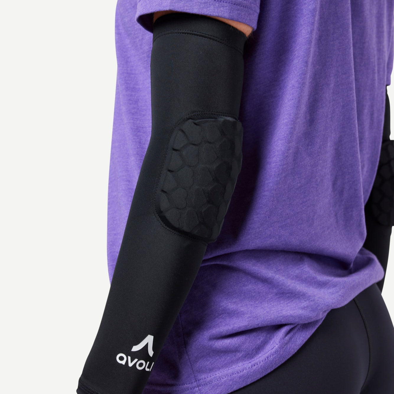 Avoli Padded Sleeves - Black
