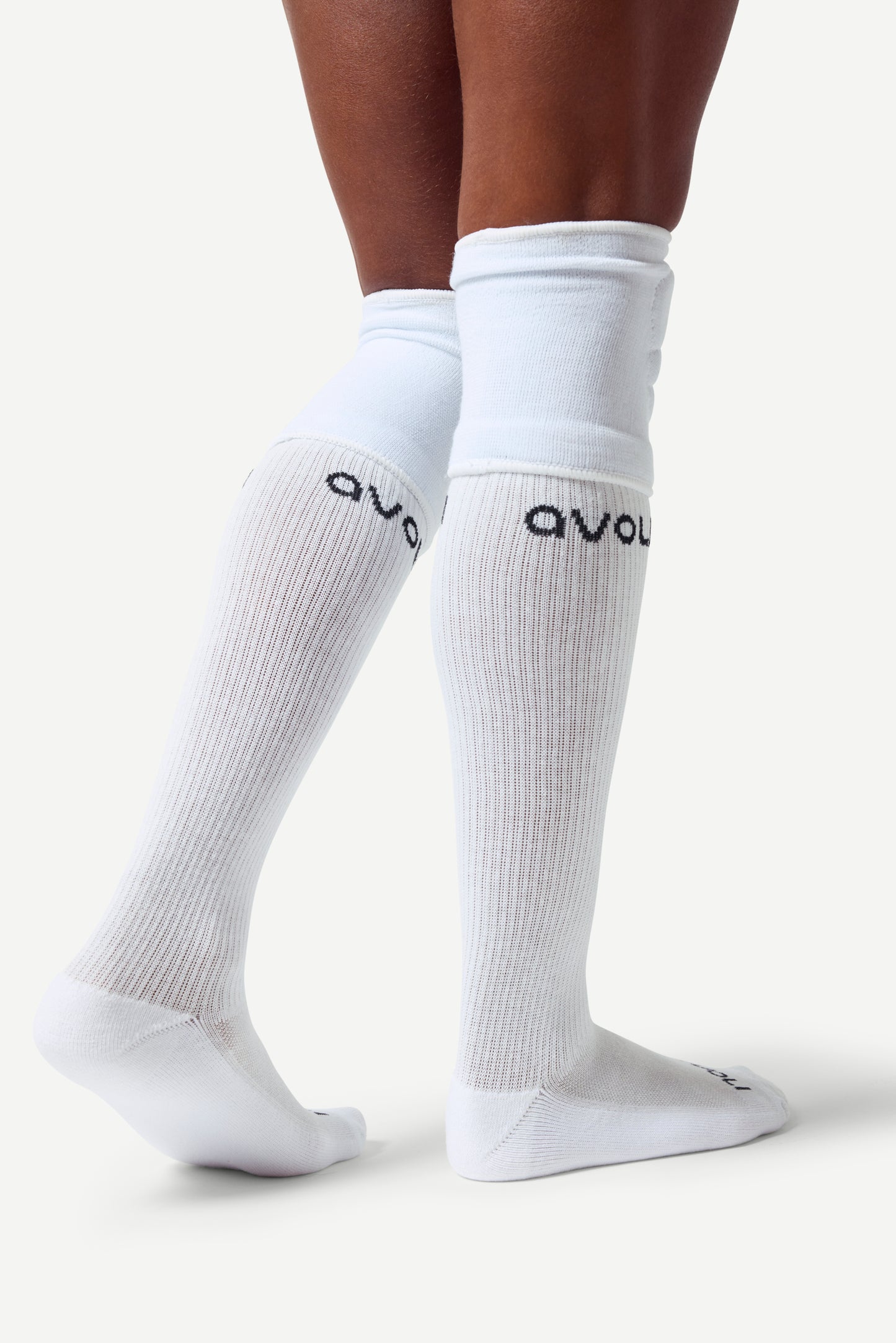 Avoli Calf Sock in White with Black